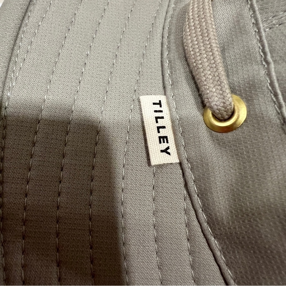 TILLEY MODEL T5MO ADVENTURE AIRFLO HAT - SIZE 7 3/8 - KHAKI BEIGE - UNISEX - Picture 4 of 10